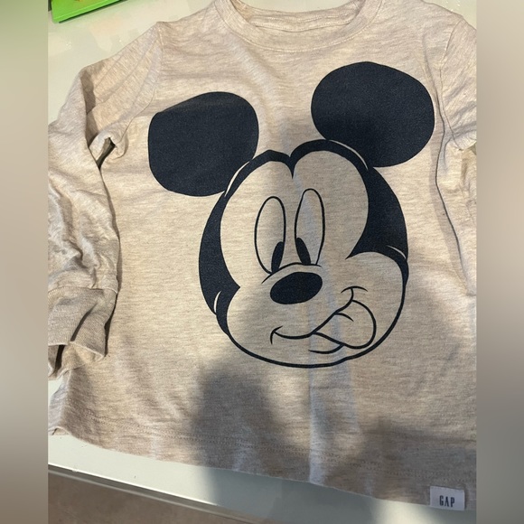 Gap 5T long sleeve shirts - Picture 4 of 6